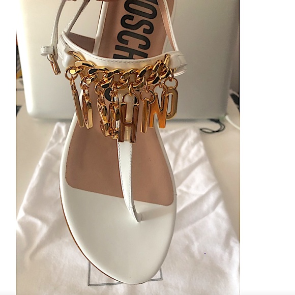 Gold Chain lettering MOSCHINO flats - Picture 3 of 6